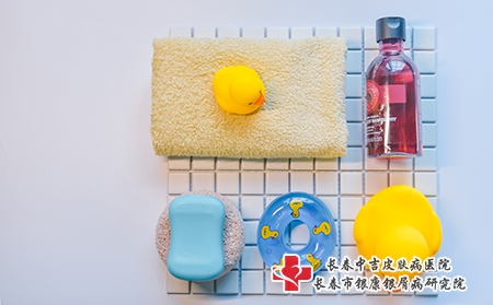 摄图网_500527022_居家卫浴小黄鸭（企业商用）泡 皂