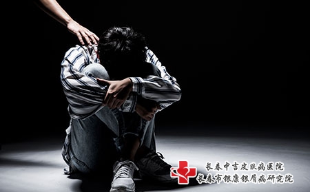 摄图网_501049946_压力男性（企业商用）情绪