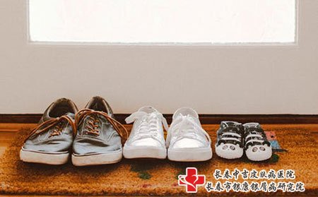 长春银康银屑病研究院：银屑病如何止痒
